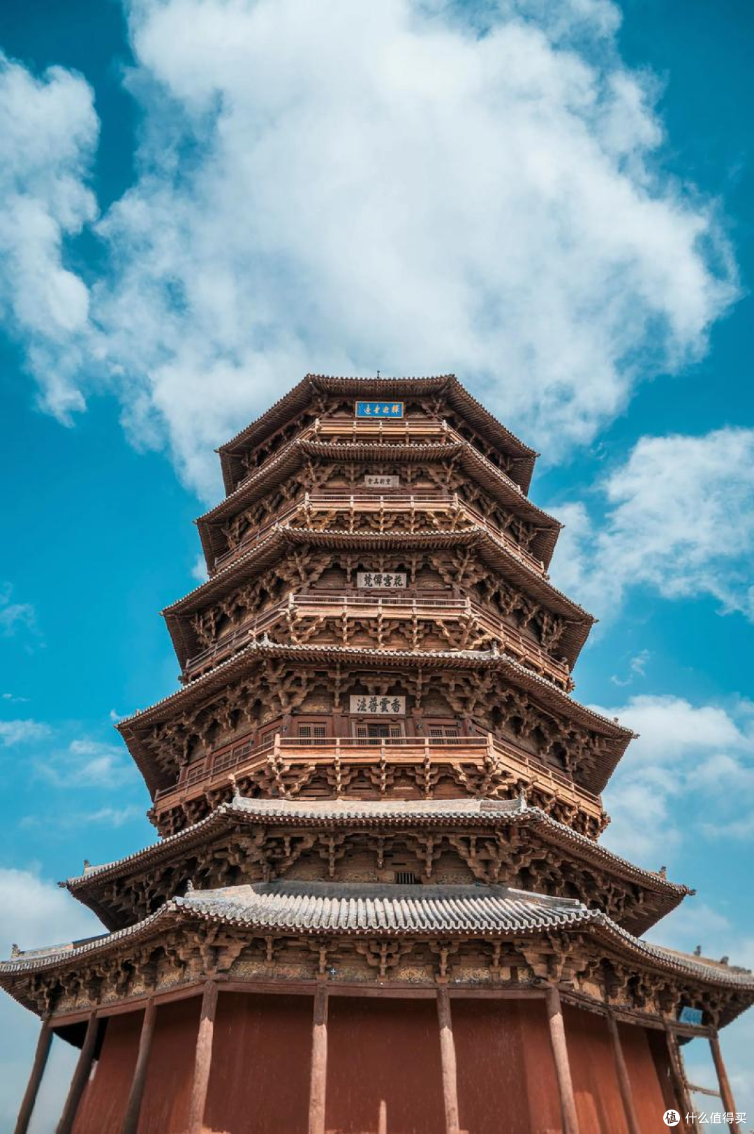 拍一张古建筑照片，望远镜直接输出历史解说词