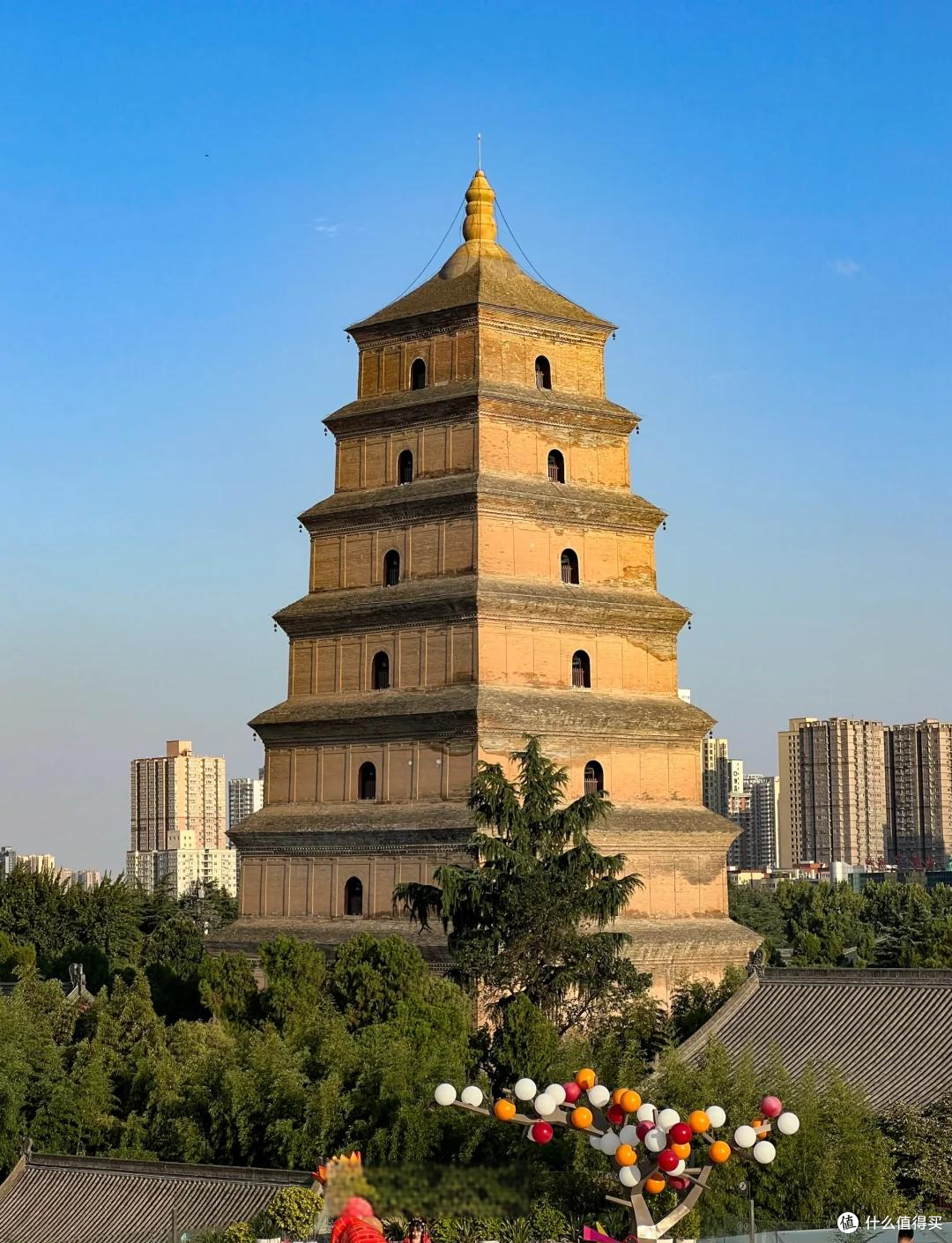 拍一张古建筑照片，望远镜直接输出历史解说词