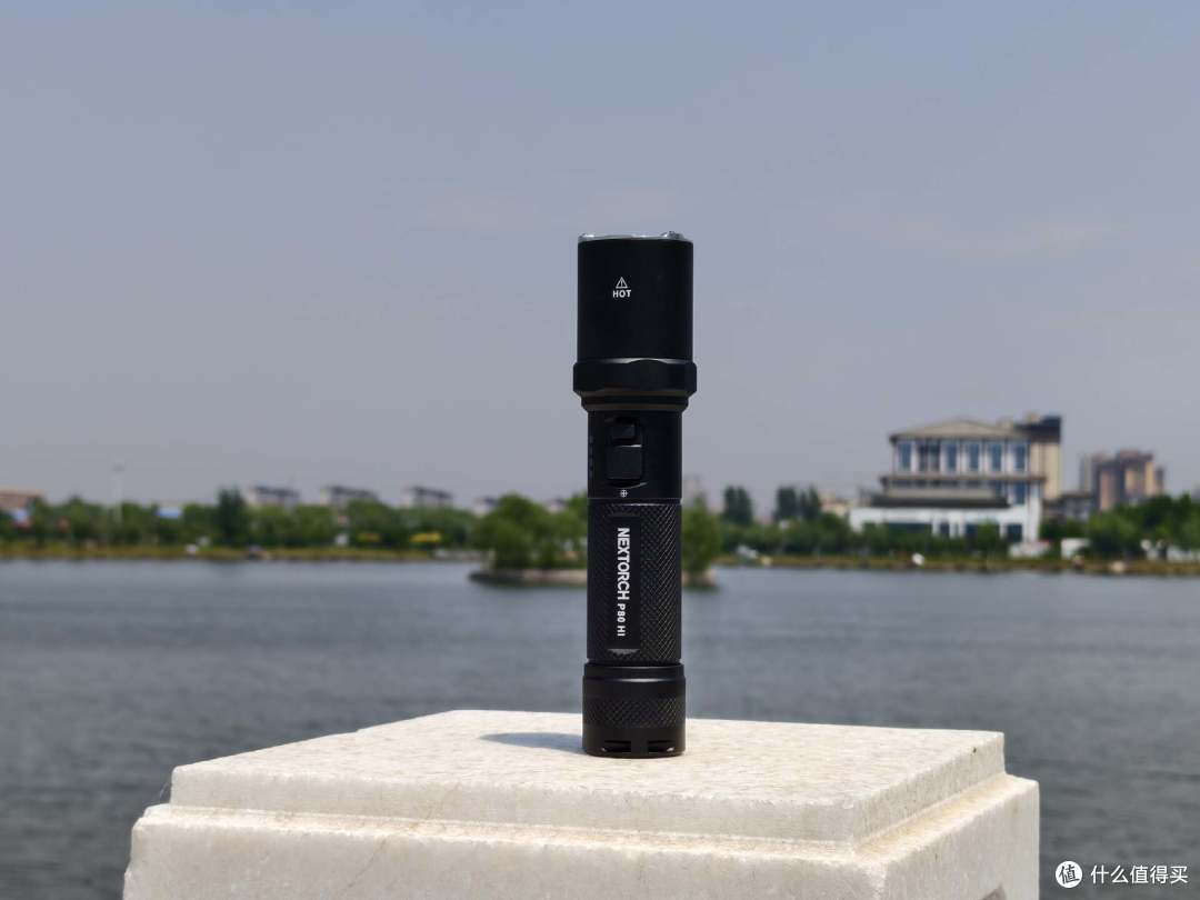 强光手电怎么选?实测纳丽德P80 HI:2300流明、515米超远射