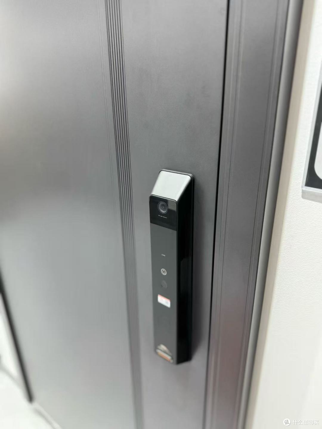 智能锁安装没你想的那么简单，上门开锁换锁这些事也得有人管