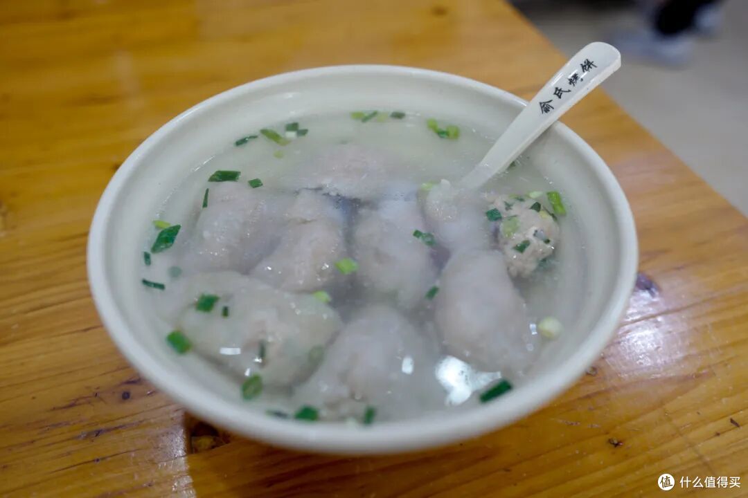 很美,但不营销的小城出现了!假期来是真没什么游客