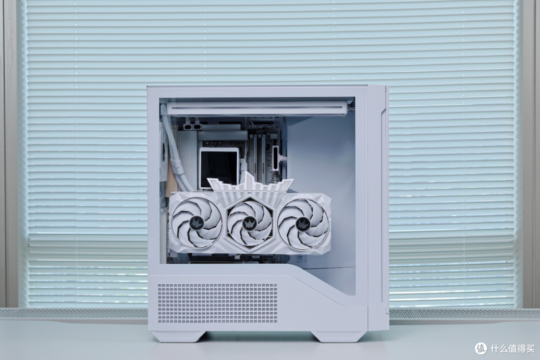给高考完的小老弟装高配游戏主机:985X3D+技嘉X870E木雕+5080HOF
