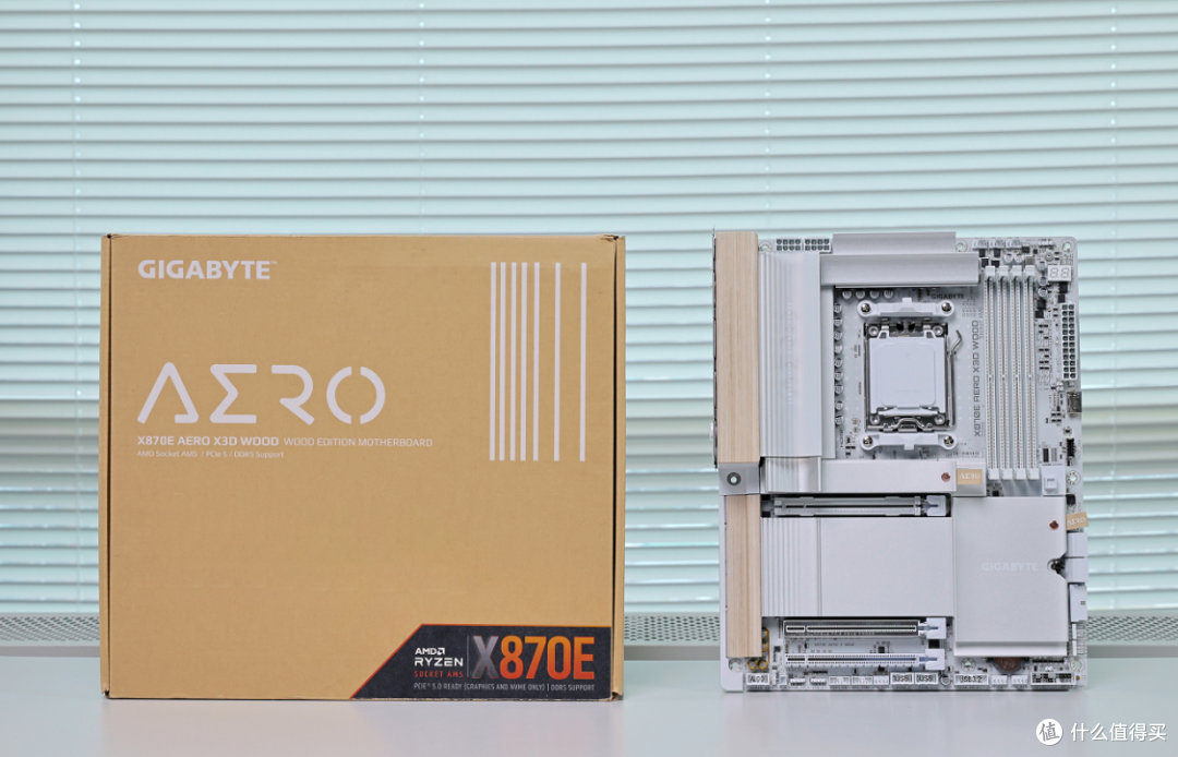 给高考完的小老弟装高配游戏主机:985X3D+技嘉X870E木雕+5080HOF
