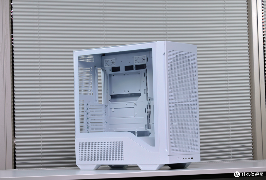 给高考完的小老弟装高配游戏主机:985X3D+技嘉X870E木雕+5080HOF