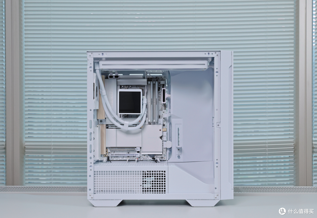 给高考完的小老弟装高配游戏主机:985X3D+技嘉X870E木雕+5080HOF