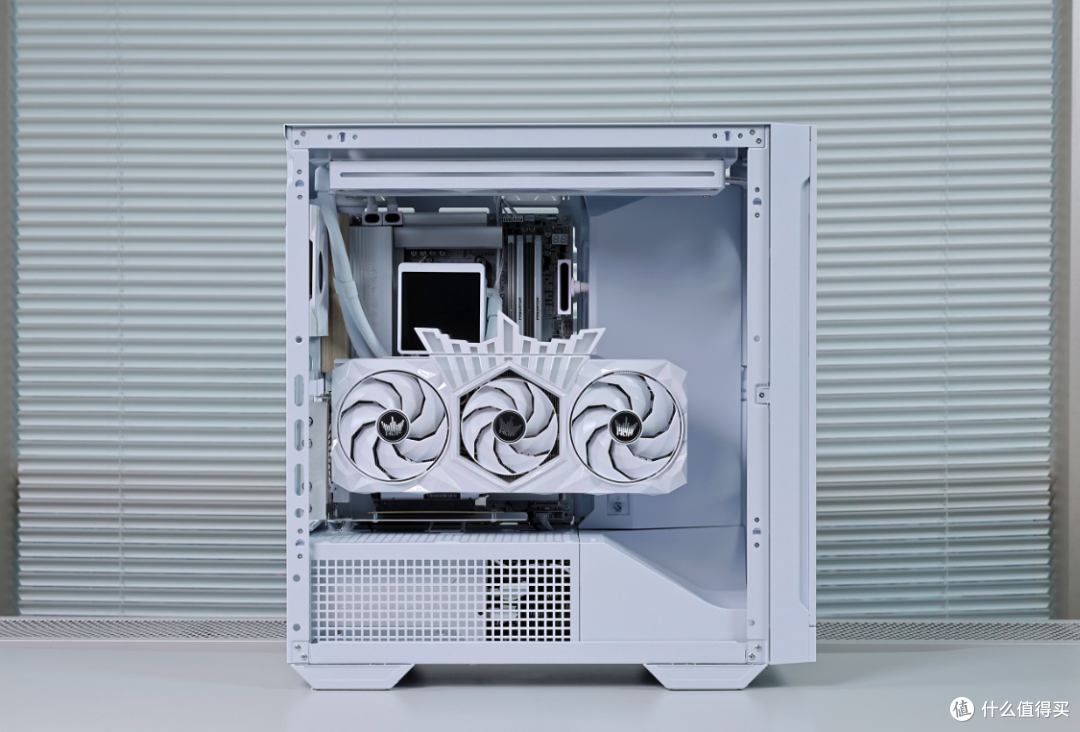 给高考完的小老弟装高配游戏主机:985X3D+技嘉X870E木雕+5080HOF
