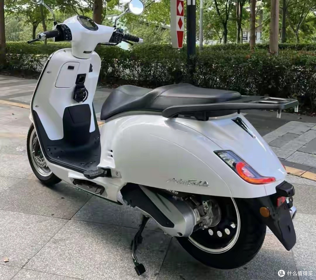 新大洲本田NS150LA,动力更强,配置更高,但为何销量更差了?