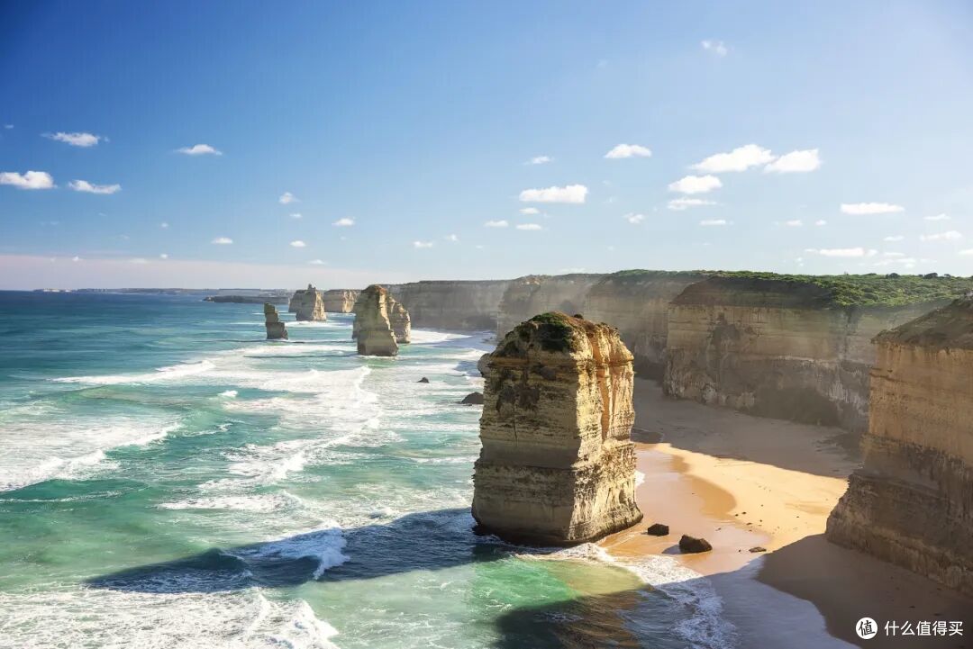● Twelve Apostles, Great Ocean Road, Victoria  📷 / © Tourism Australia