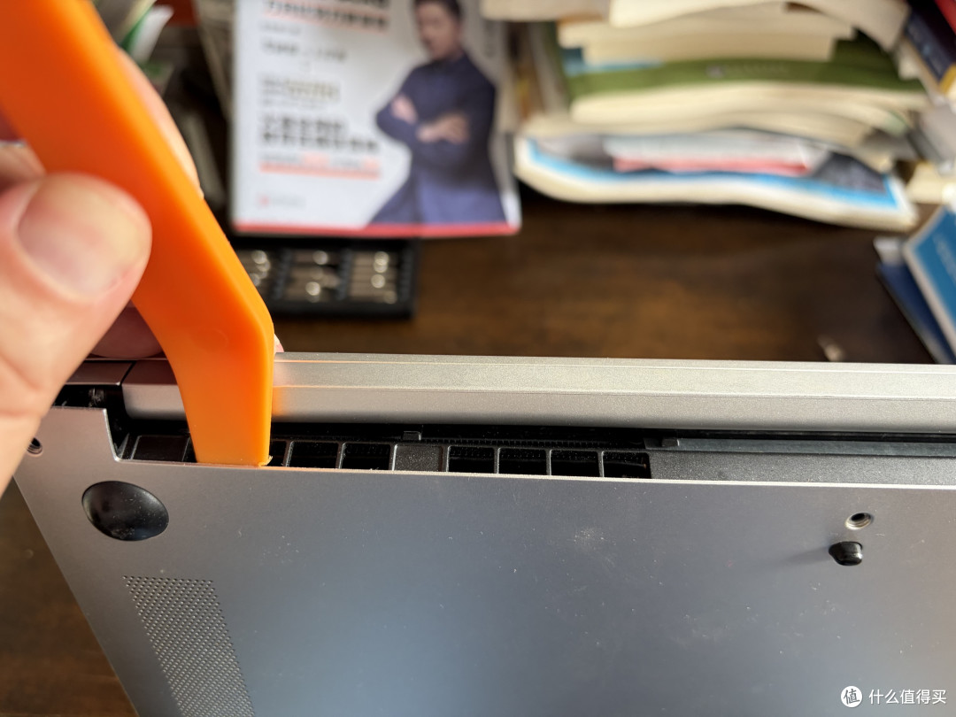 华为荣耀MagicBook 更换笔记本电池为准大学生上社会第二课