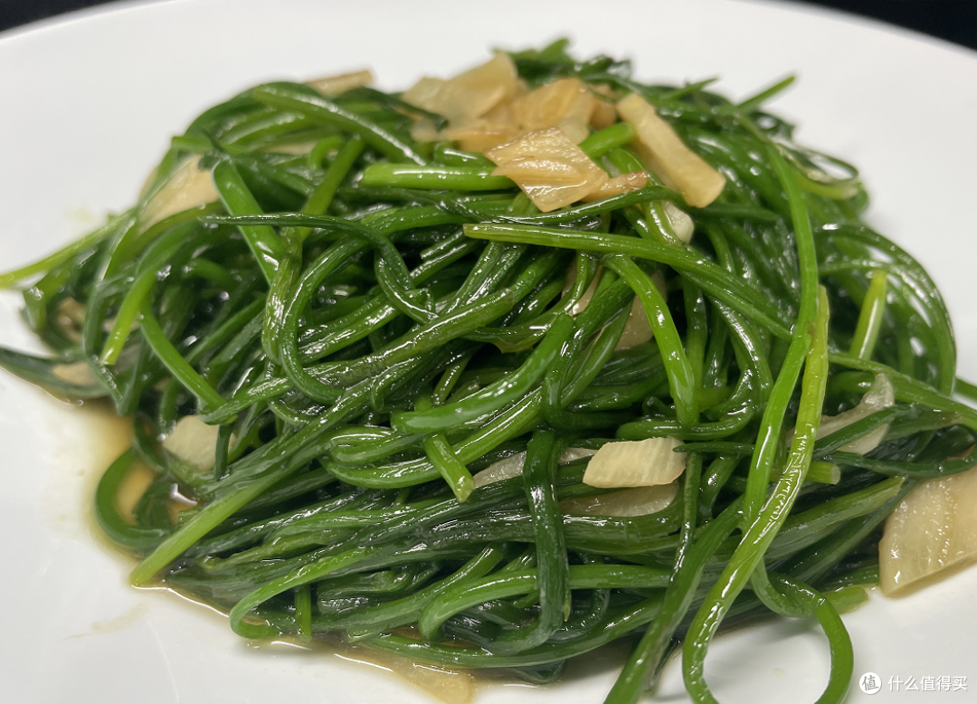 别再只会炒大葱了!特色清炒沙葱，鲜香脆嫩，一口吃遍山野风味