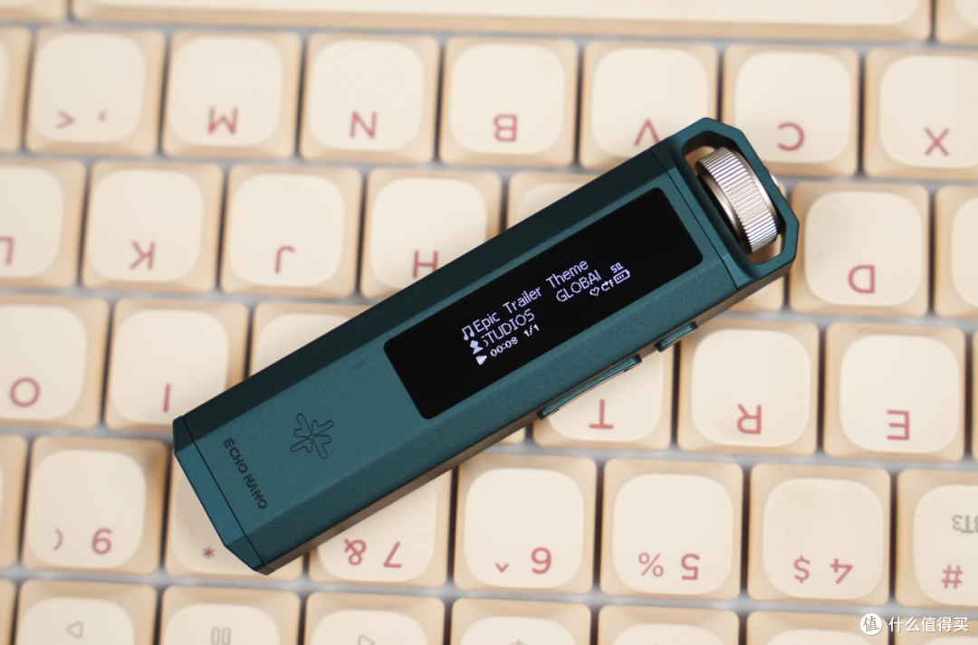 只卖299,通勤党的怀旧搭子:飞傲雪漫天ECHO NANO无损音乐播放器