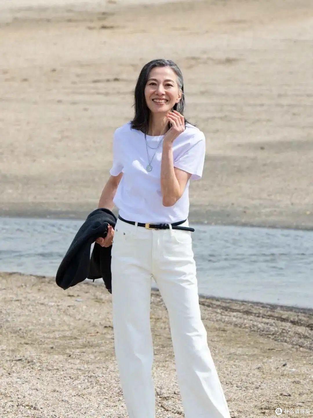 事实证明:女人老了后,显老元凶不是白发和皱纹,而是这几个特征