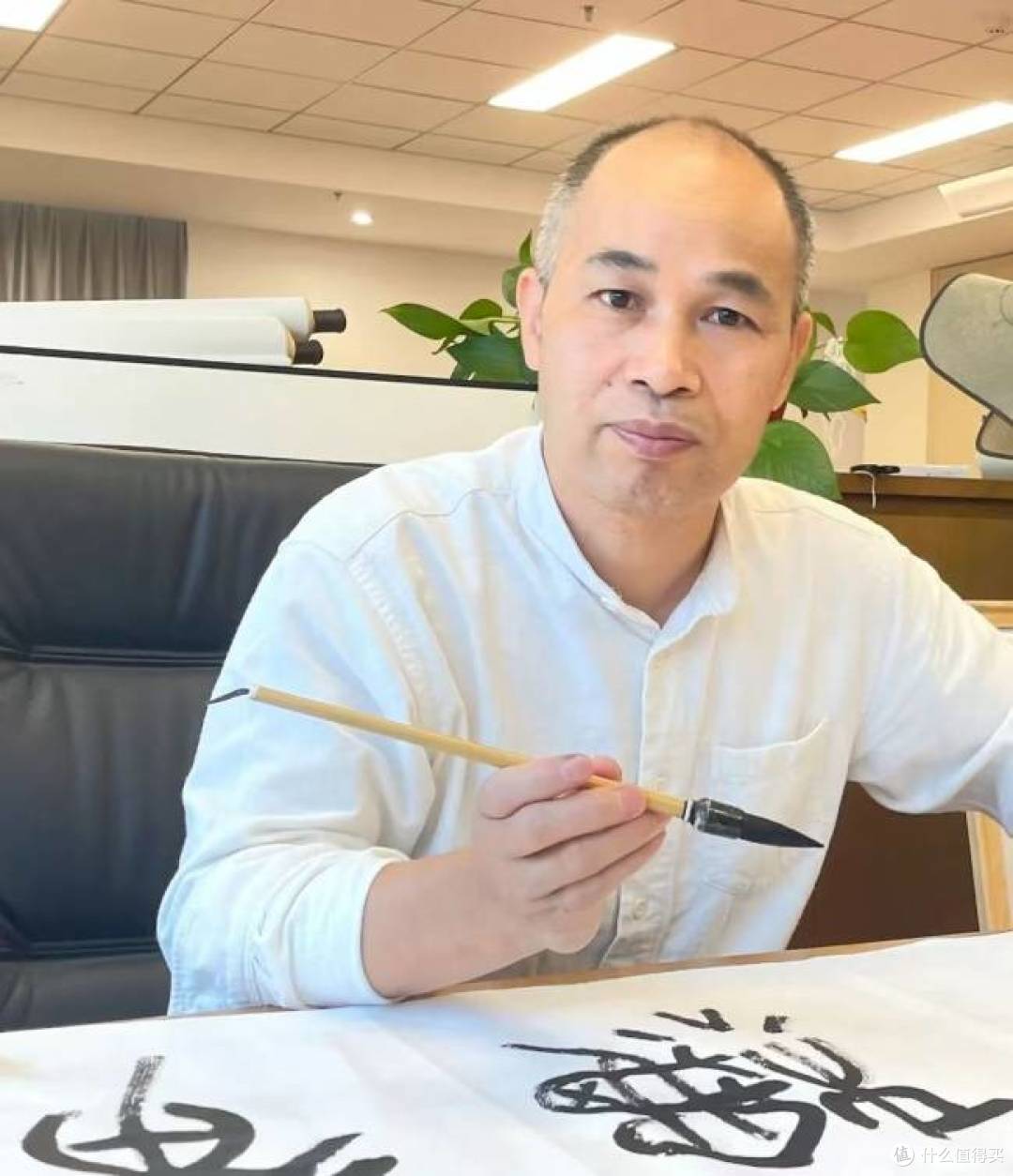 凤凰艺评 | 静敛浮华写乾坤—袁长新其人其艺