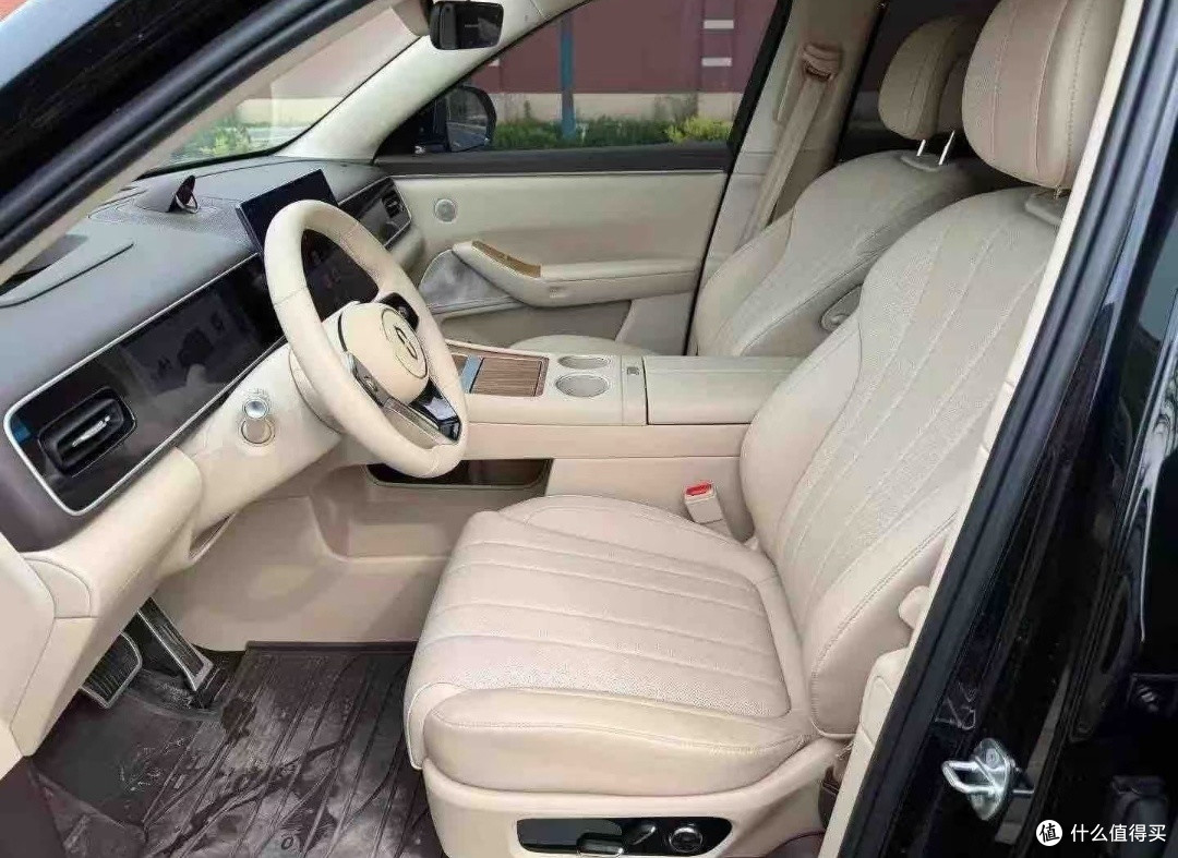 问界新M7:家用与智驾完美结合