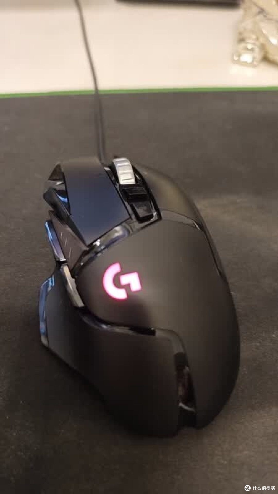 罗技G502：桌搭与性能兼备