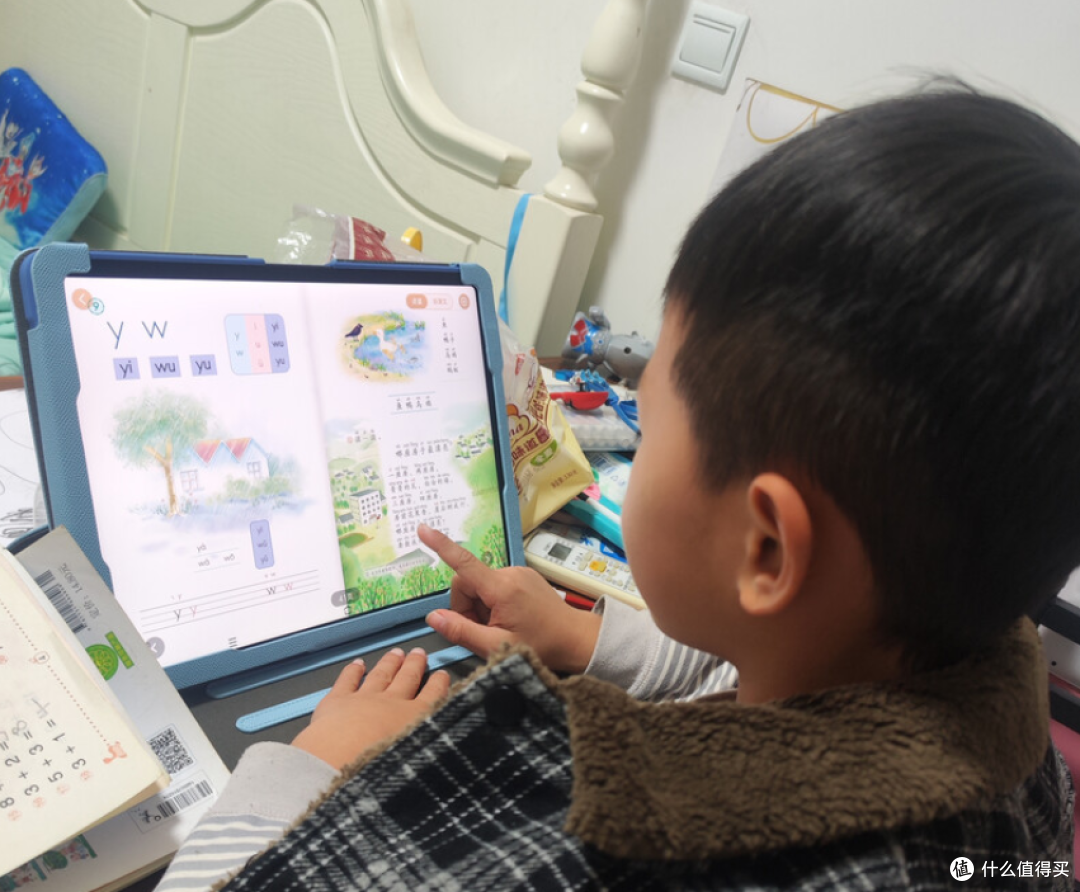 AI学习机真能让孩子自主学习?为什么不推荐用平板当学习机使用?