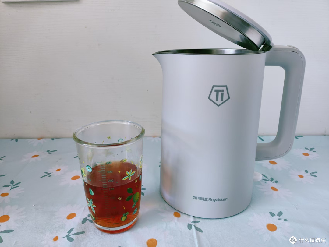 纯钛电热水壶有哪些优点?我为什么选择荣事达纯钛电热水壶?