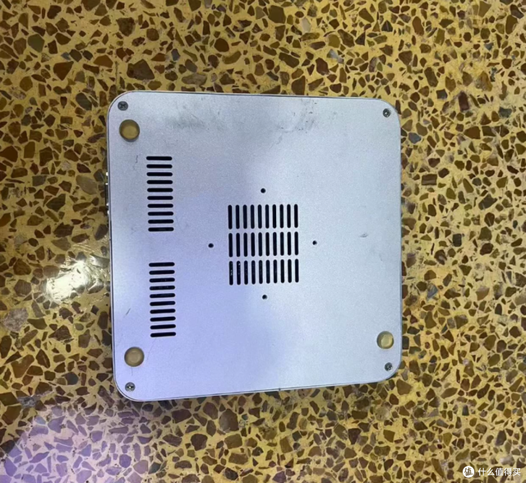 二手鱼塘惊现200台i5小主机！8G+128G仅266元，挂传奇3一周回本