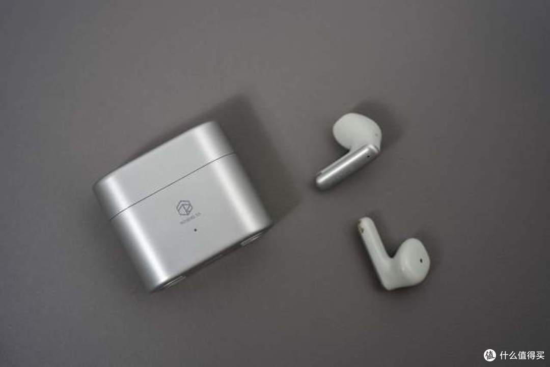 百元半入耳降噪赶超AirPods４？