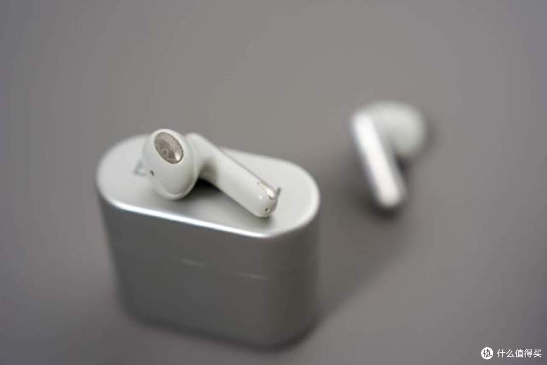 百元半入耳降噪赶超AirPods４？