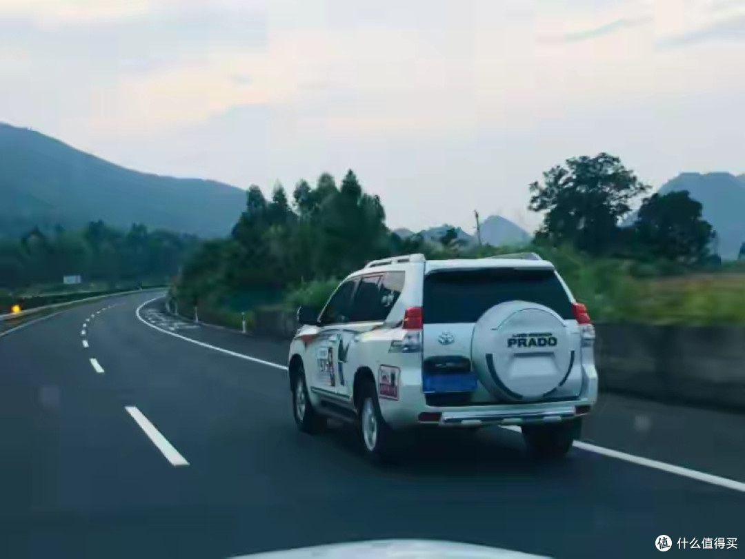 从全民好评到争议频出:高铁的挑战