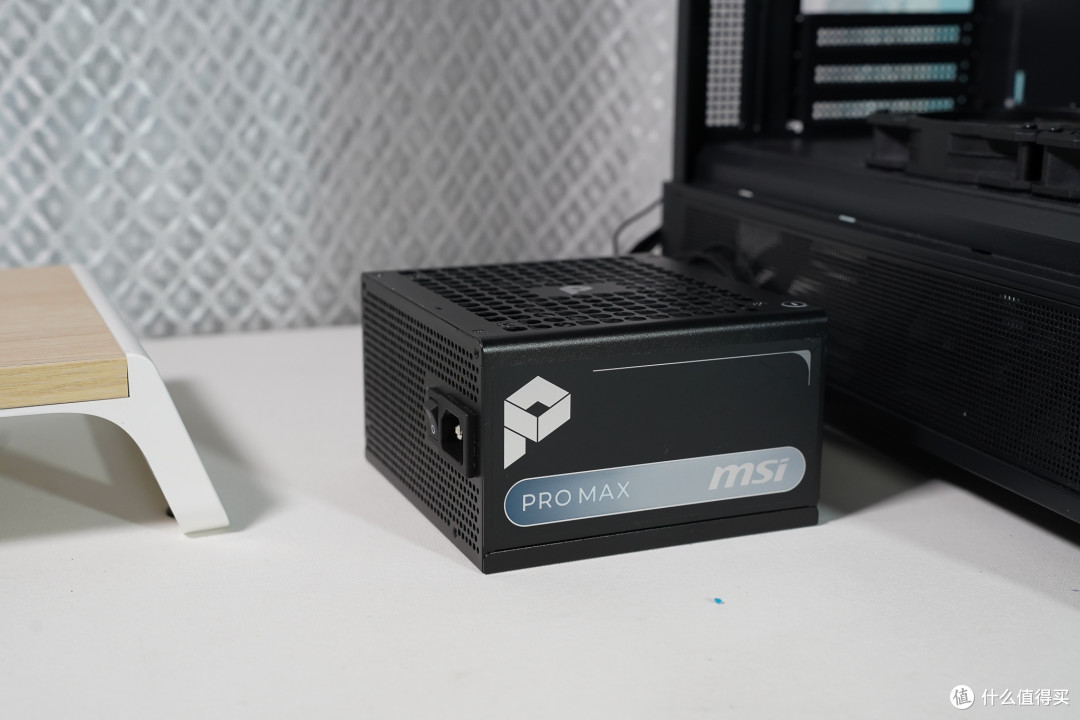 大屏显示+漏液包赔,微星新品水冷MPG CORELIQUID P22 360冰耀实测