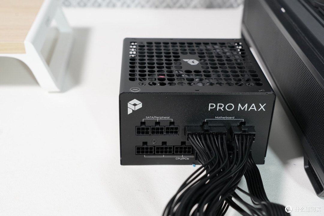 大屏显示+漏液包赔,微星新品水冷MPG CORELIQUID P22 360冰耀实测