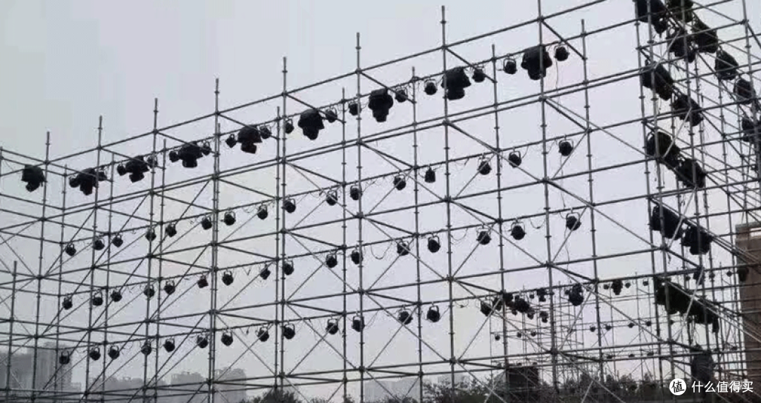 桁架场景适配大全：铝合金/钢架/雷亚架分别用在哪？一次讲清楚