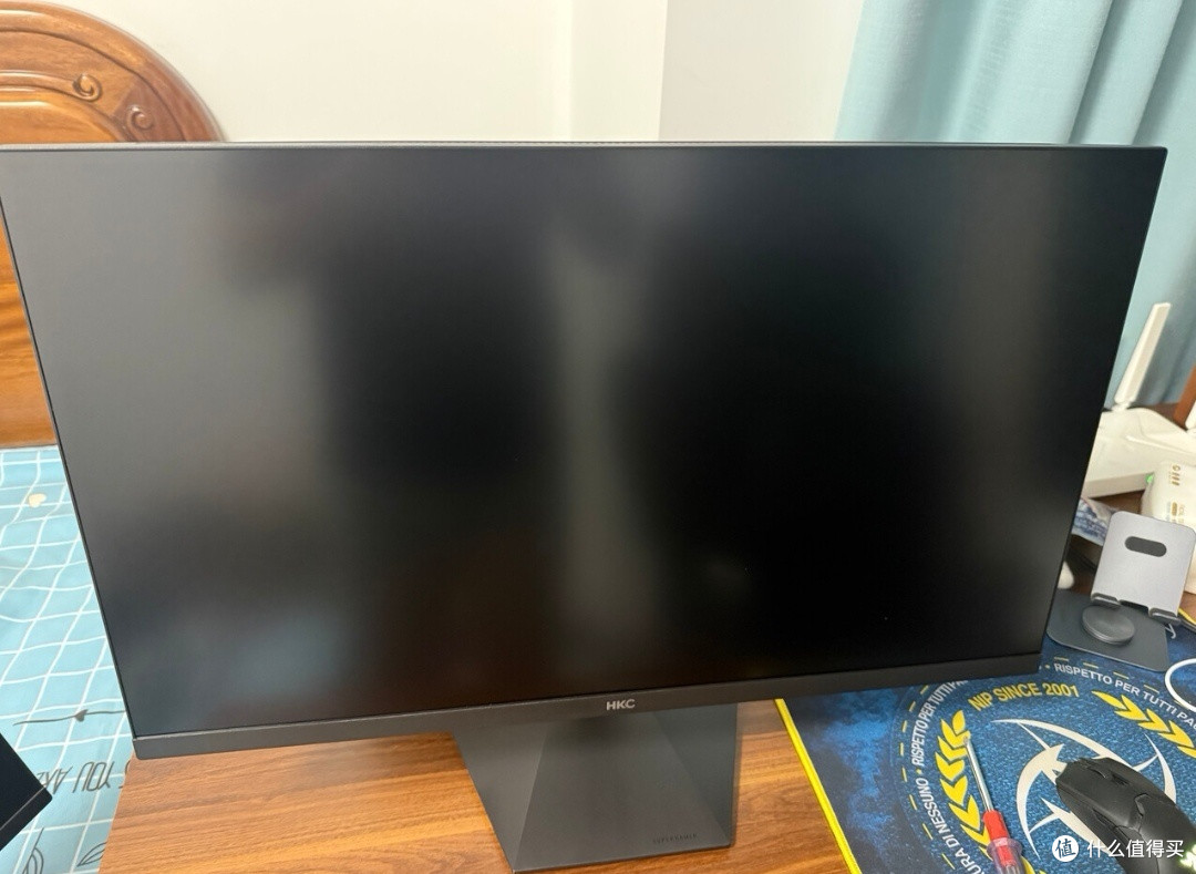 HKC战舰S7W：电竞与办公兼备