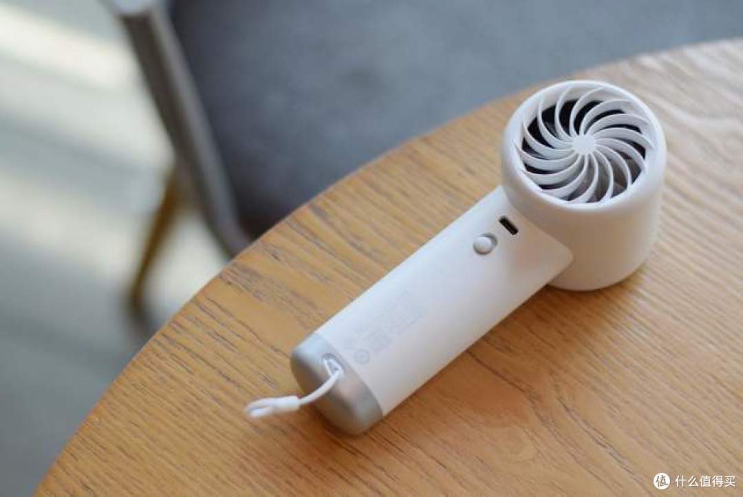 米家手持风扇实测:高颜值便携清凉神器,细节拉满夏日刚需