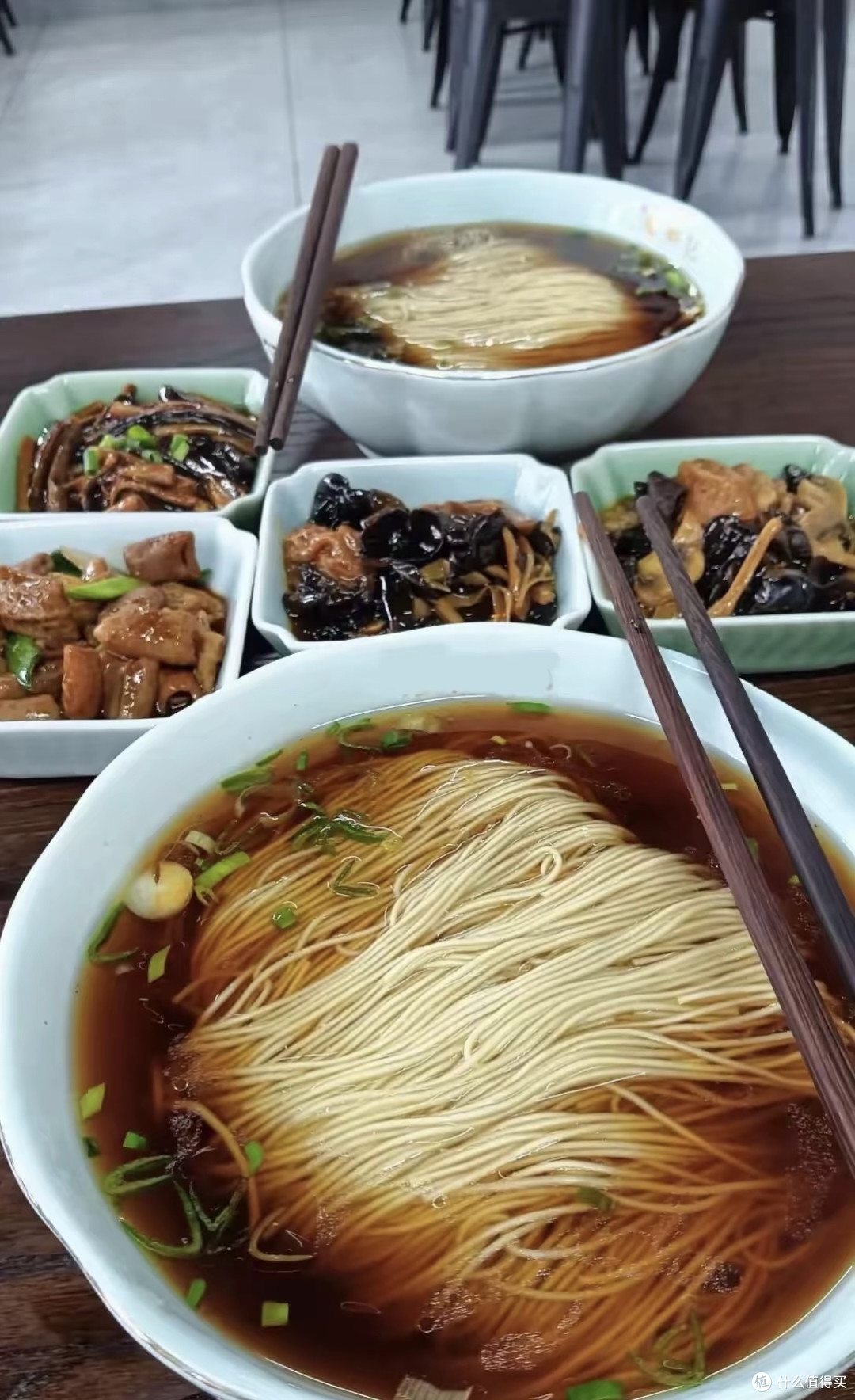 都叫“天下第一面”，苏式面与兰州牛肉面，有什么不同？