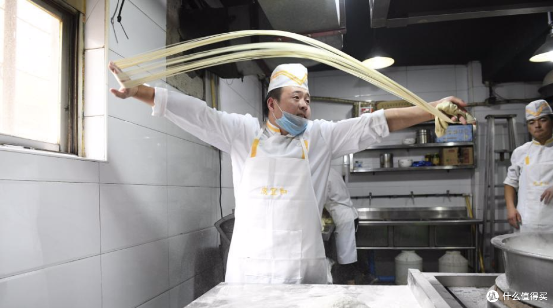 都叫“天下第一面”，苏式面与兰州牛肉面，有什么不同？