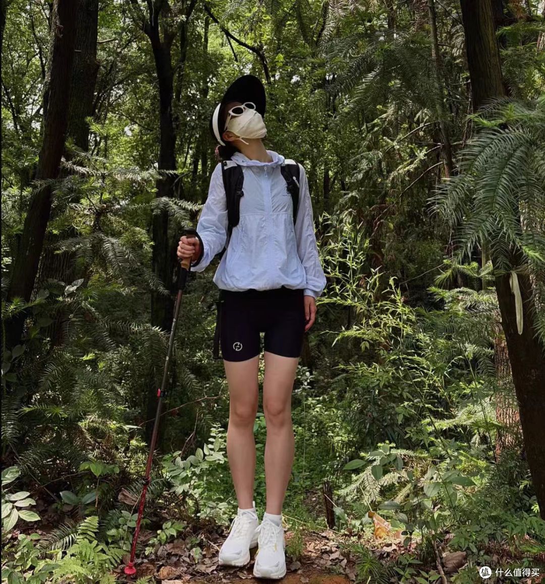 夏日治愈穿搭🌿一袭凉感防晒，接住盛夏所有燥热晚风