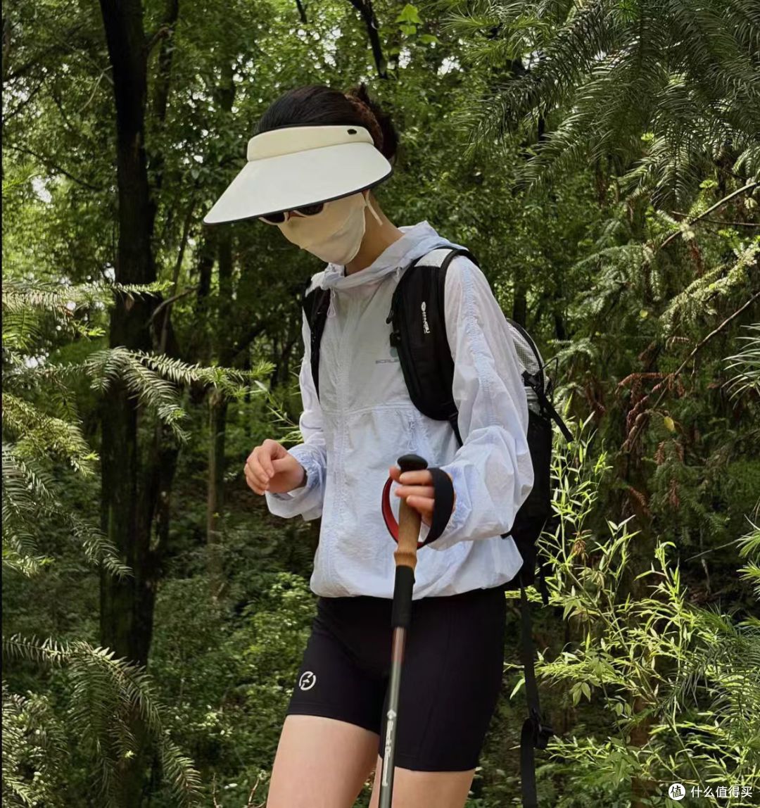 夏日治愈穿搭🌿一袭凉感防晒，接住盛夏所有燥热晚风