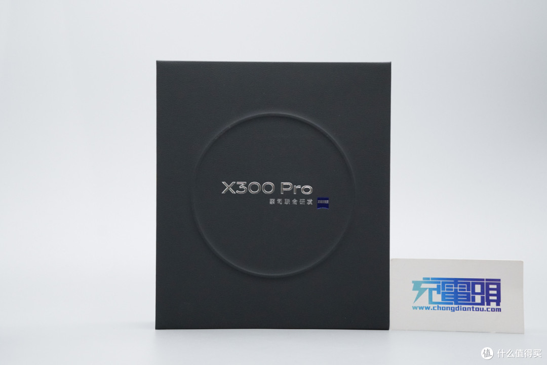 6510mAh 配 90W 快充，vivo X300 Pro 充电体验