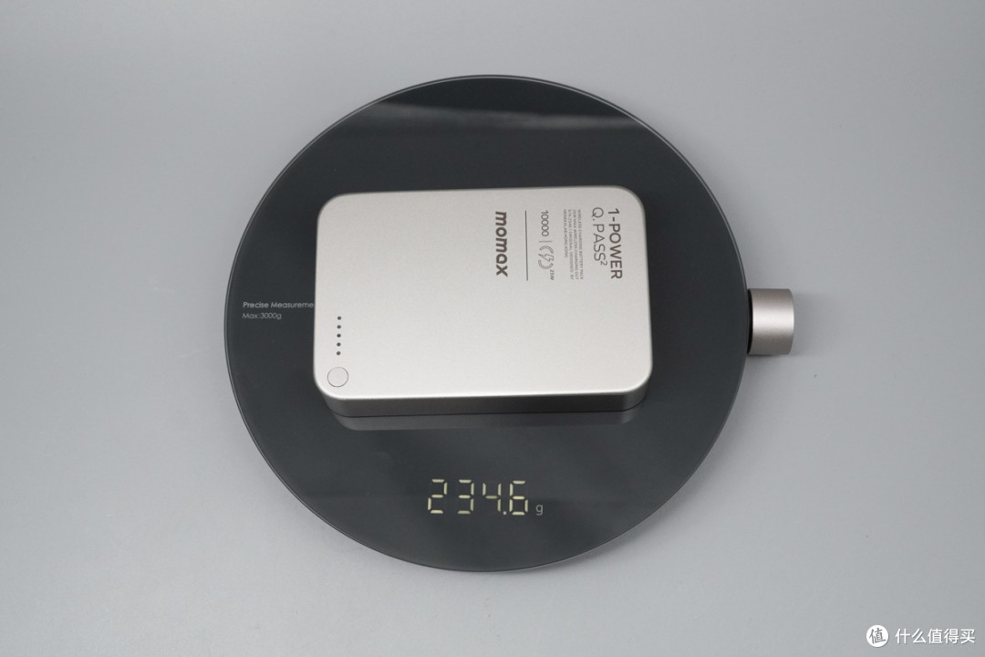 苹果安卓通吃,支持 Qi2.2 25W!摩米士10000mAh磁吸充电宝测评