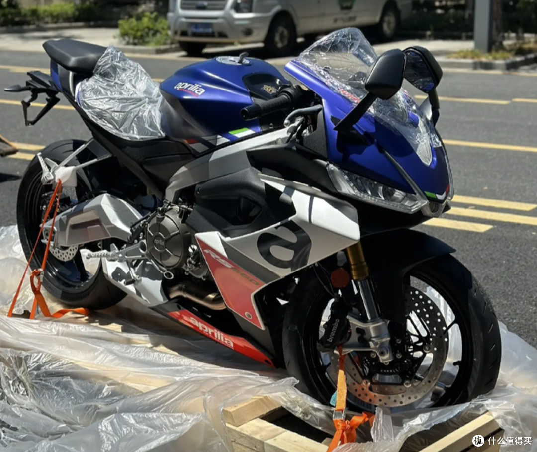 95匹不算猛?阿普利亚RS660:被低估的中量级跑车王者!