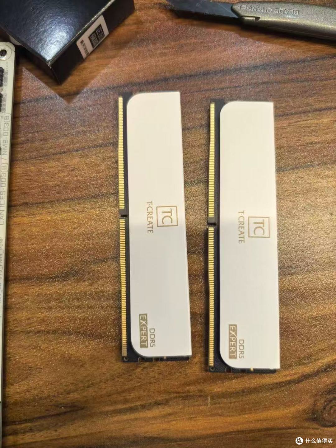 🖥️装机不翻车!十铨引领者DDR5矮马甲,颜值性能双在线✨