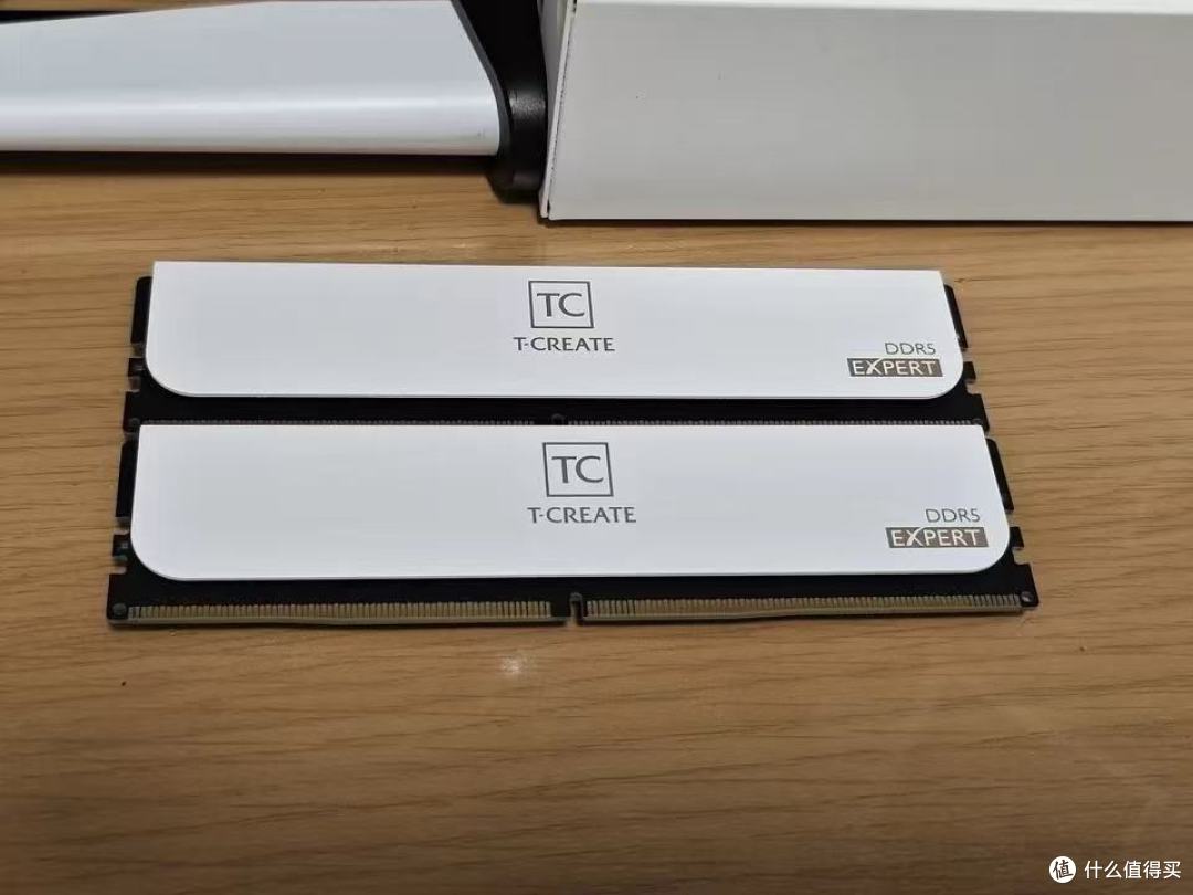 🖥️装机不翻车!十铨引领者DDR5矮马甲,颜值性能双在线✨