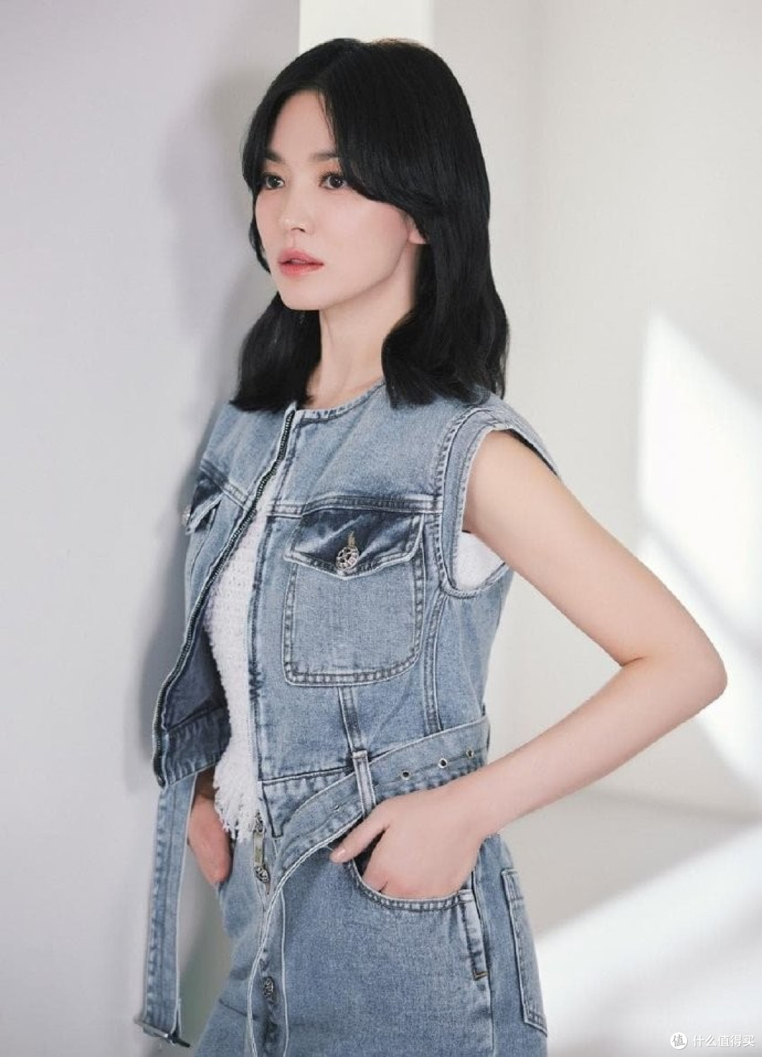 宋慧乔的穿搭非常惊艳，适合中年女性来借鉴，优雅精致还很高级