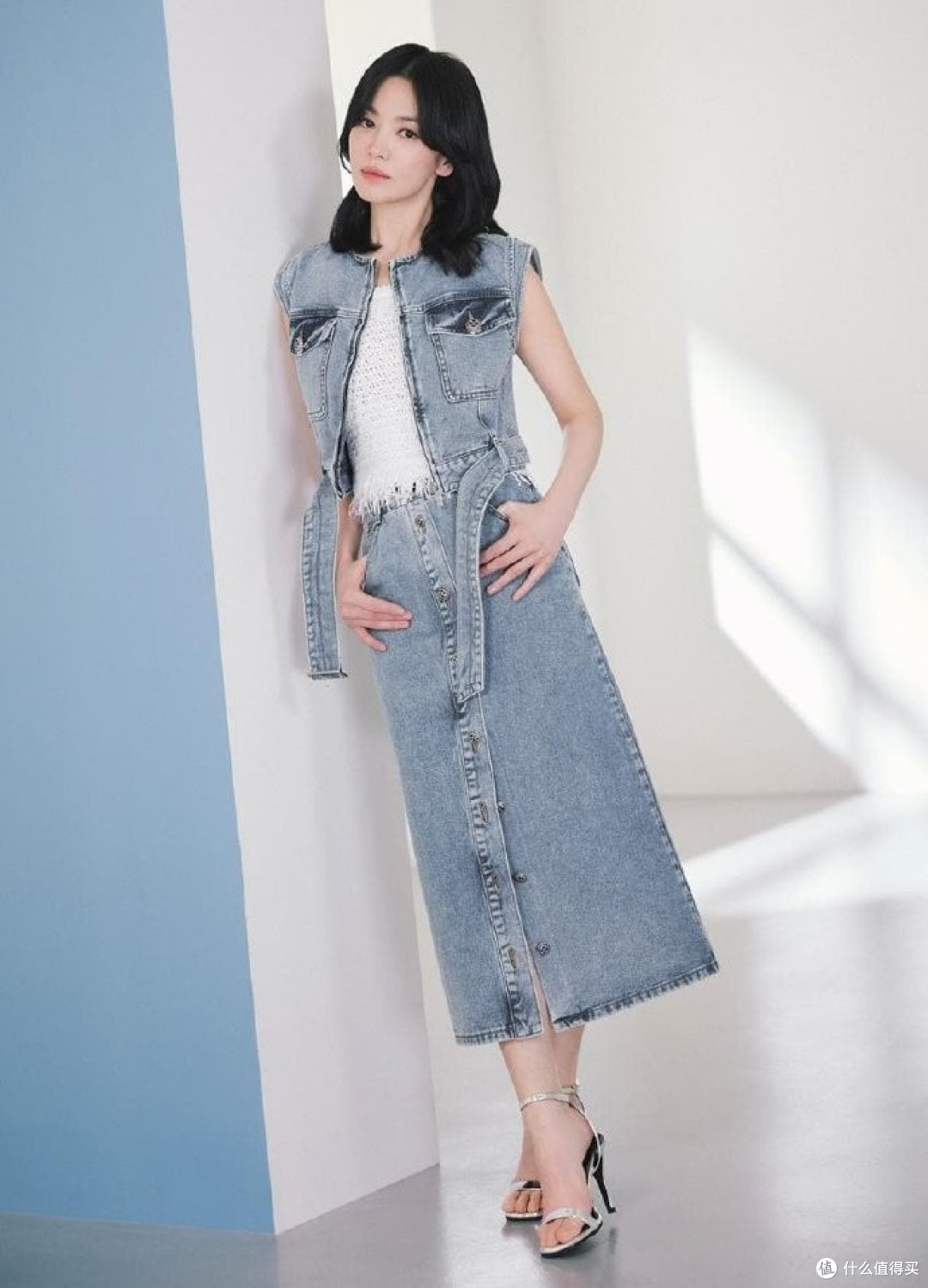 宋慧乔的穿搭非常惊艳，适合中年女性来借鉴，优雅精致还很高级