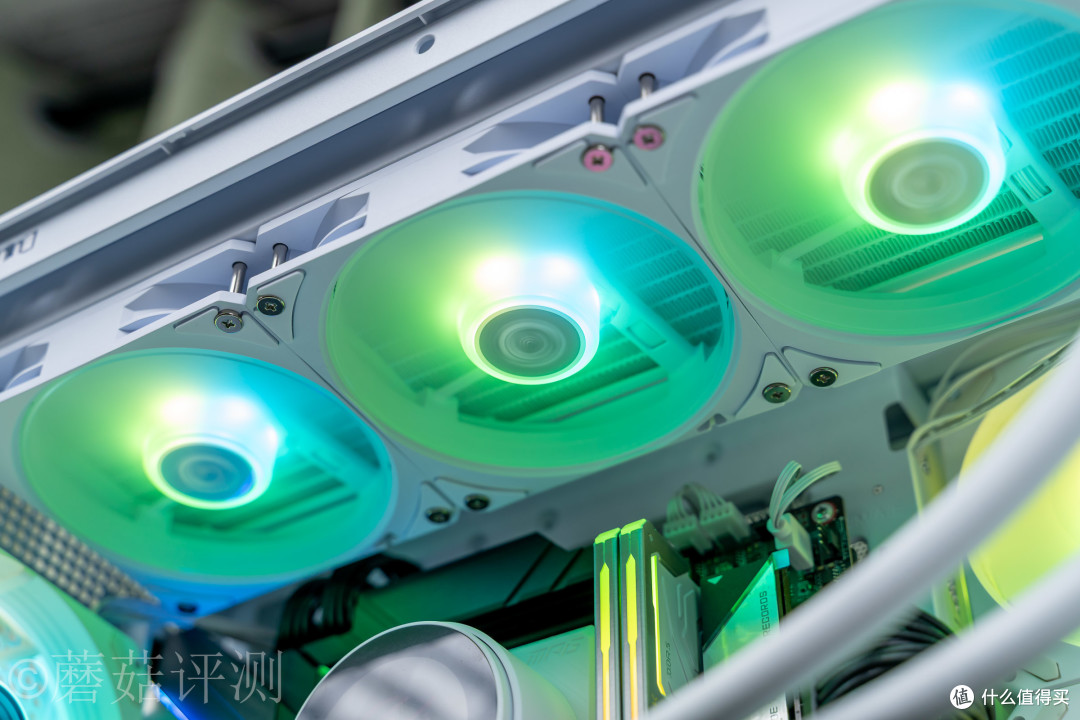 强散热,低噪音:微星MPG CORELIQUID P22 360一体式水冷 评测