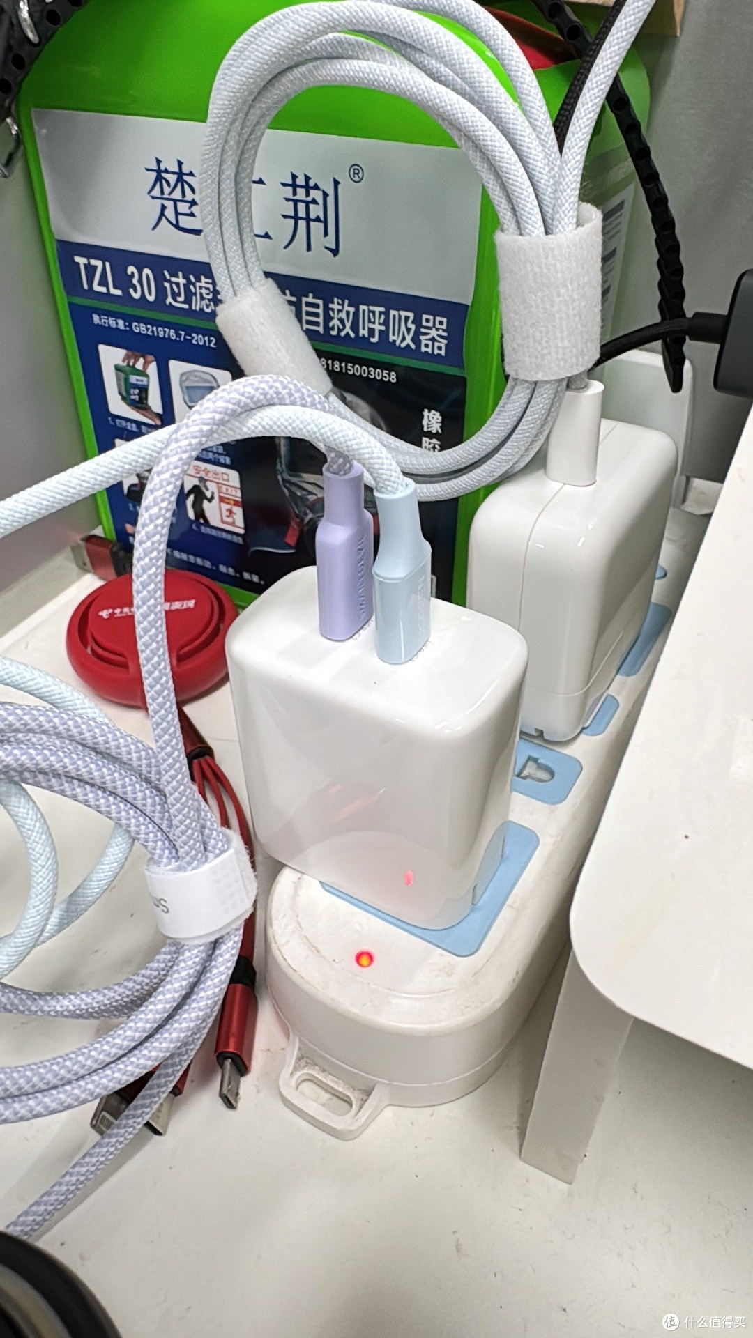 便携高效多设备充电解决方案