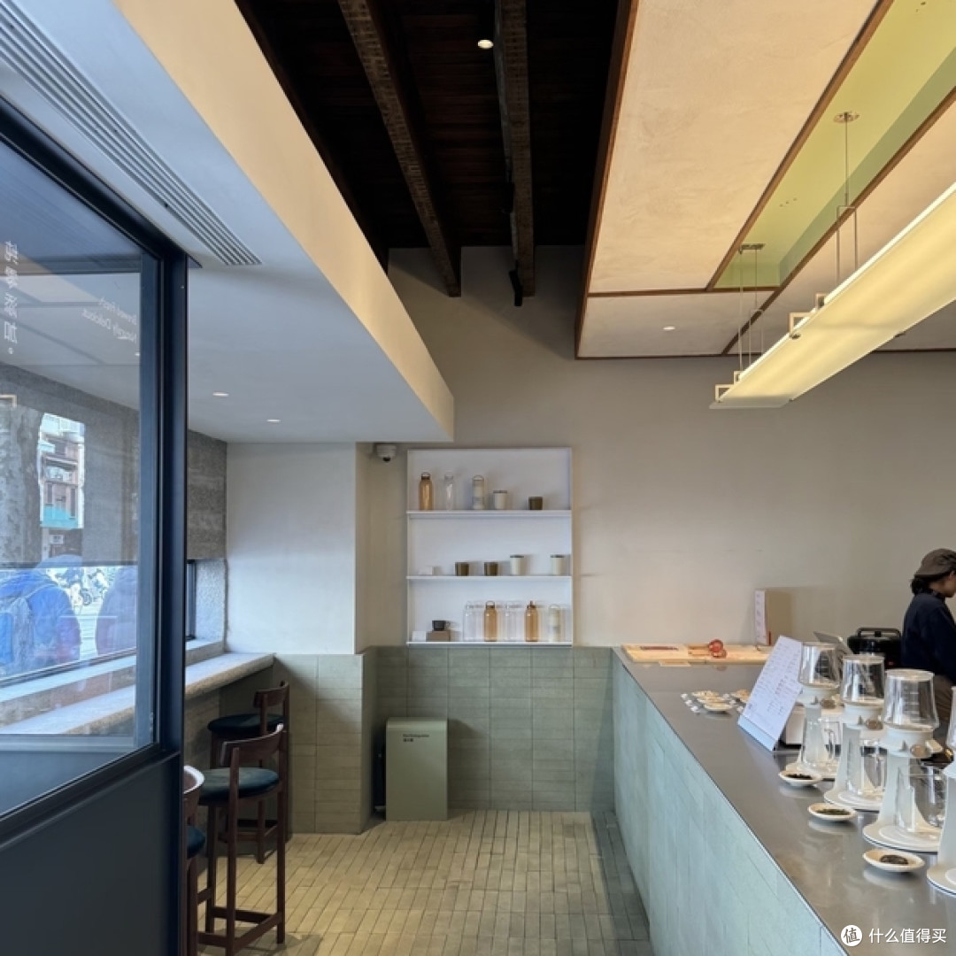 上海拍照出片的咖啡店:5种风格一次收藏,2026必打卡!