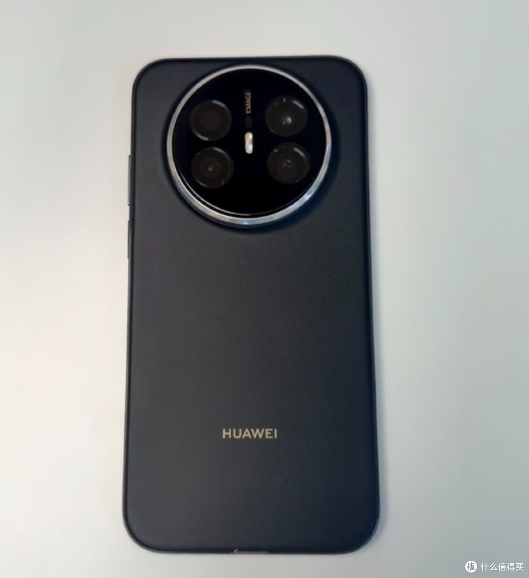 大屏手机只能厚重压手？华为Mate70 Air降价后，又薄又好用