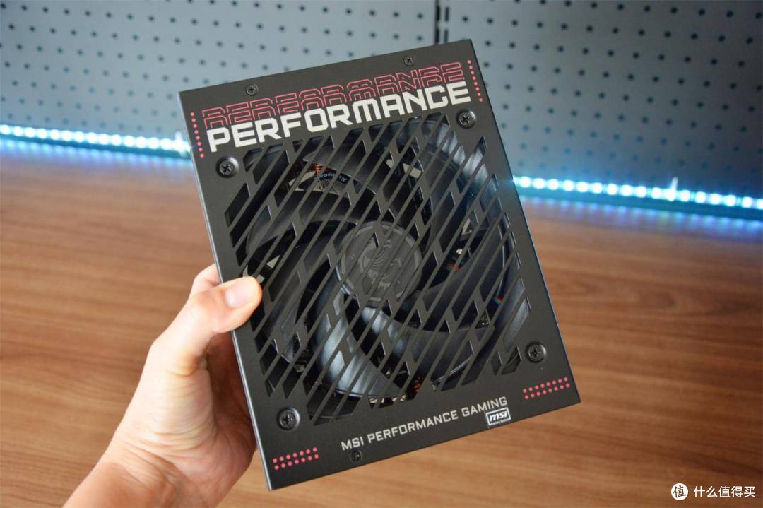主动保护显卡，超稳供电方案，微星MPG Ai1300TS PCIe5月神评测