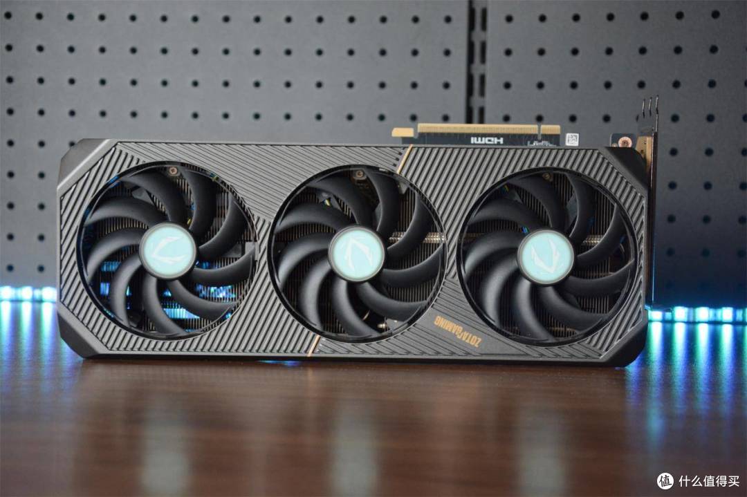 主动保护显卡，超稳供电方案，微星MPG Ai1300TS PCIe5月神评测