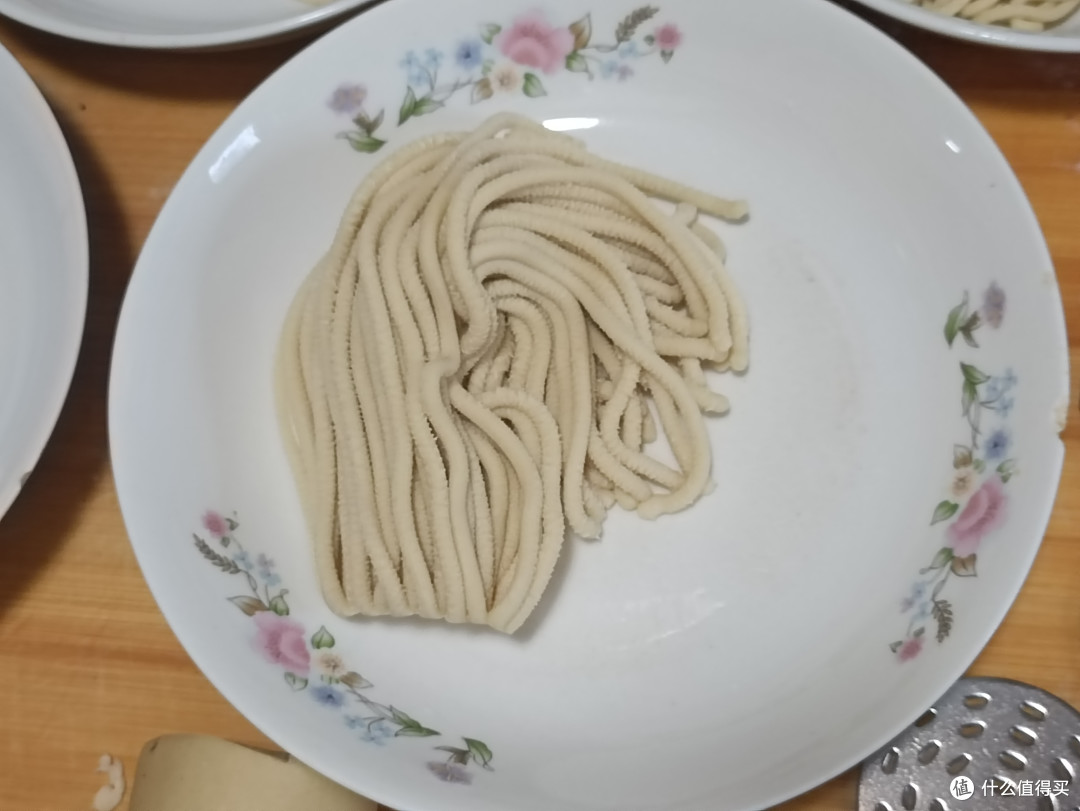 老年人必备厨房小家电--利仁面条机