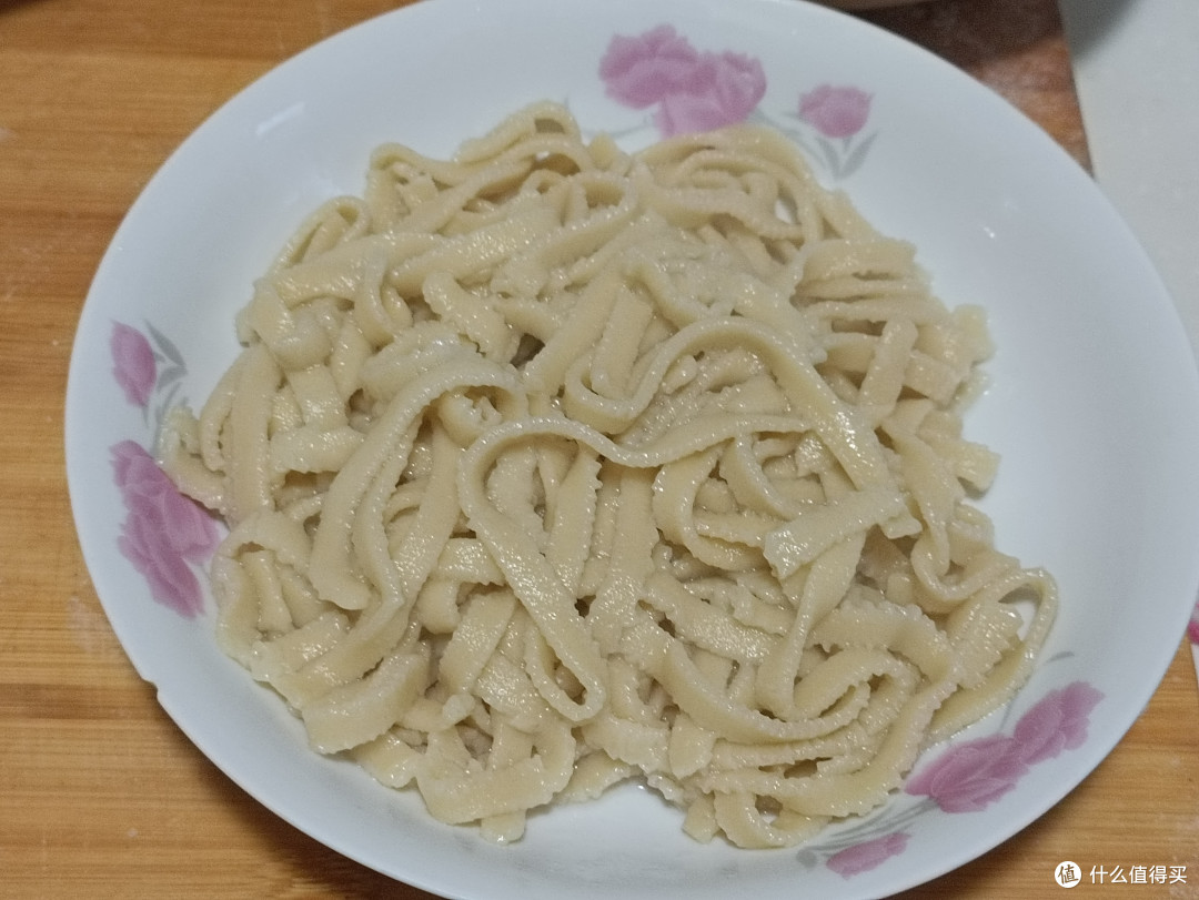老年人必备厨房小家电--利仁面条机