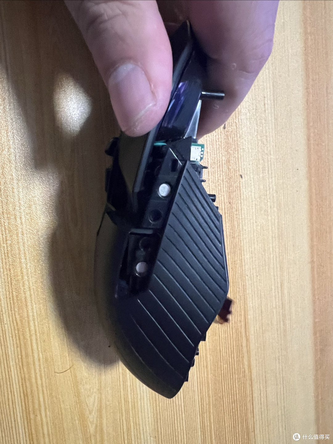 左侧磁吸按键盖拆掉